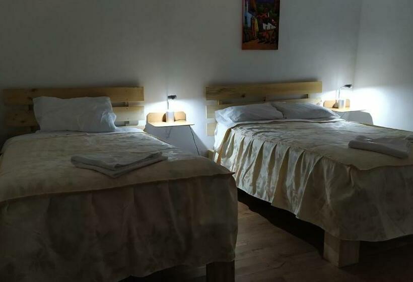 Üç Kişilik Standart Oda, Anais Y Nicolas Hostel