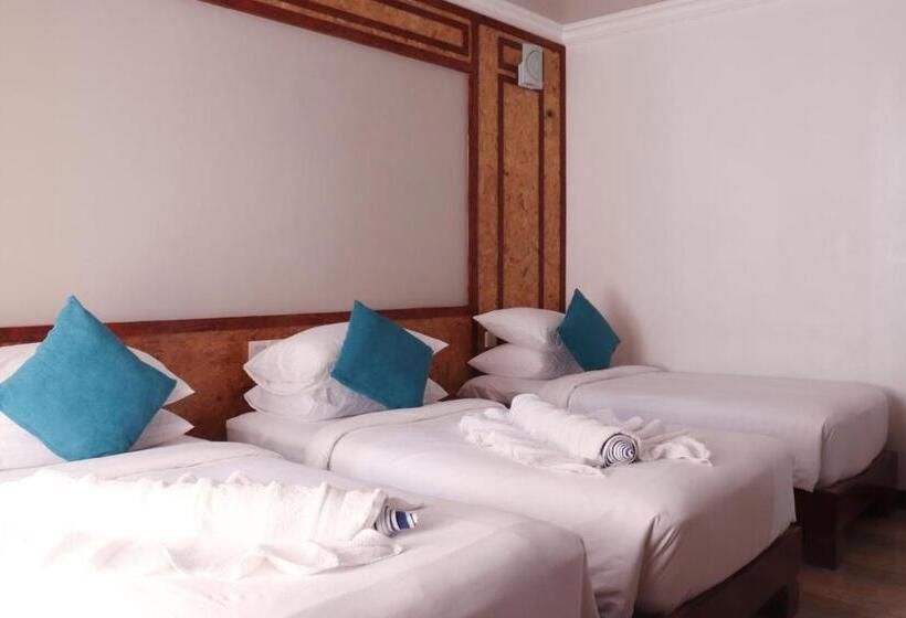 اتاق لوکس سه تخته, Athens View