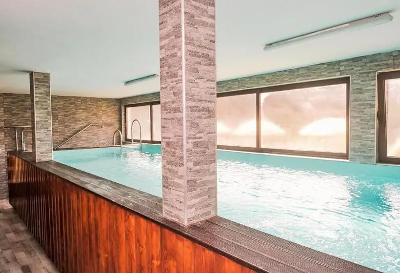 آپارتمان 1 خوابه با بالکن, Lola S House