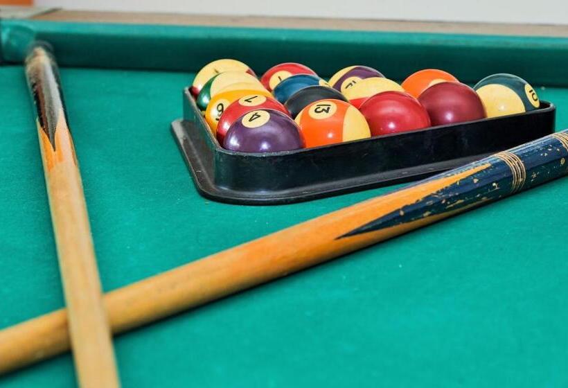 آپارتمان 1 خوابه با بالکن, Lola S House