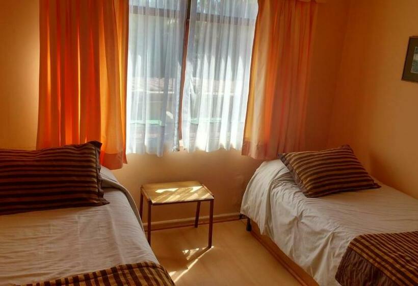 家庭间, Y Cabañas La Rosa Nautica