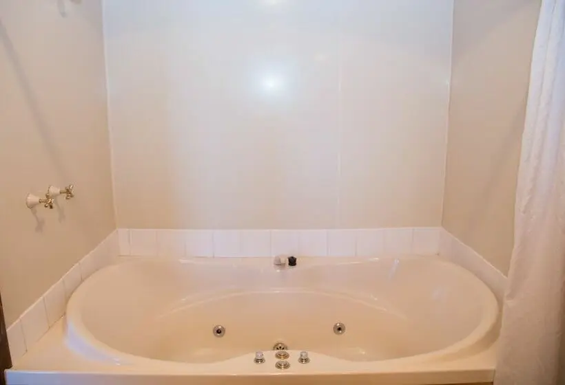 スーペリアースイート, Alpine Lodge Motel