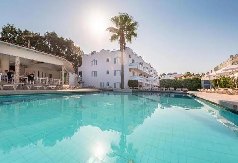 スタンダードスタジオ, Aegean Blu Hotel & Apartments