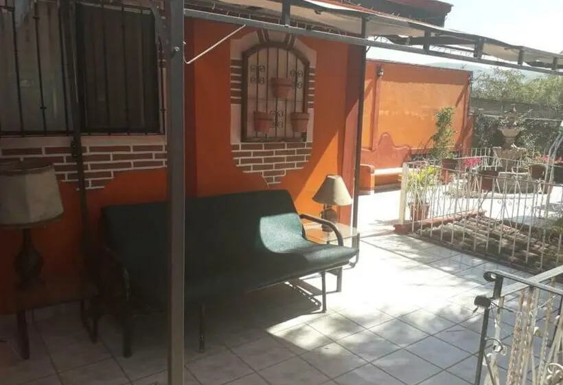 デラックスバンガロー, Villa Paraiso