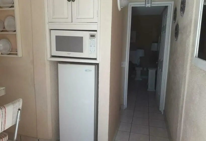 デラックスバンガロー, Villa Paraiso