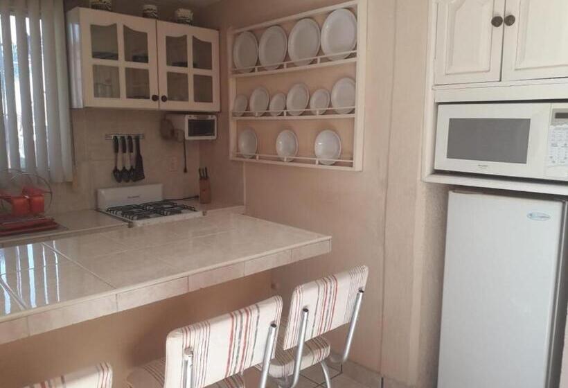 بنجلو ديلوكس, Villa Paraiso