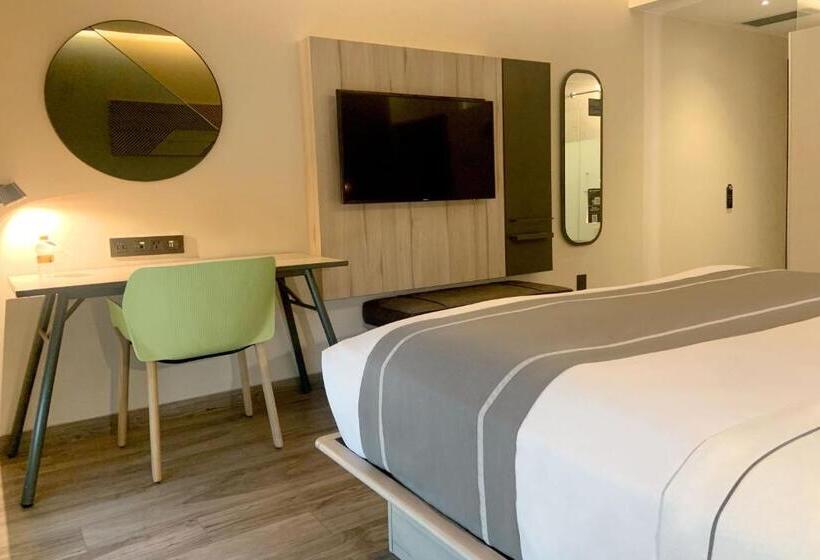带大床的标准间, City Express Plus By Marriott Mexicali