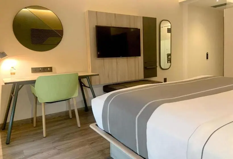 キングサイズベッドのスタンダードルーム, City Express Plus By Marriott Mexicali