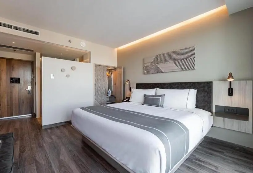 キングサイズベッドのスタンダードルーム, City Express Plus By Marriott Mexicali