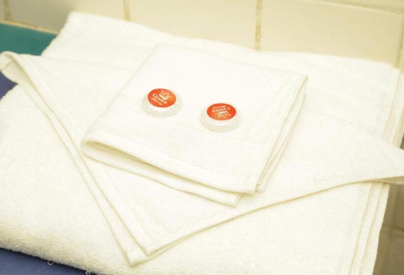 Deluxe Suite King Bed, Mallika Company, Sl