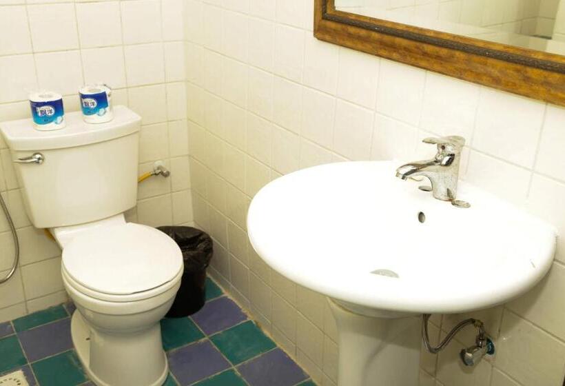 Deluxe Suite King Bed, Mallika Company, Sl