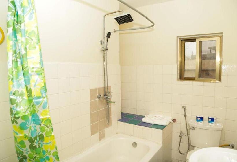 اتاق سوپریور با تخت بزرگ, Mallika Company, Sl