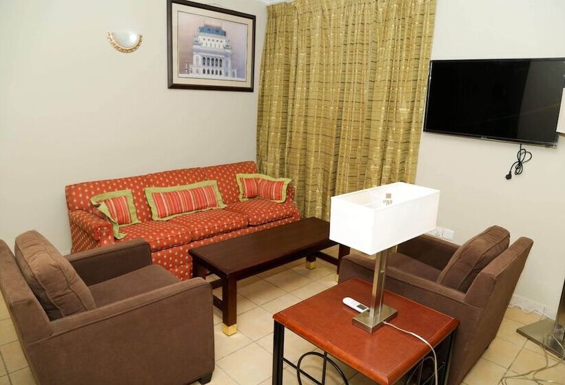 سوییت لوکس, Mallika Company, Sl