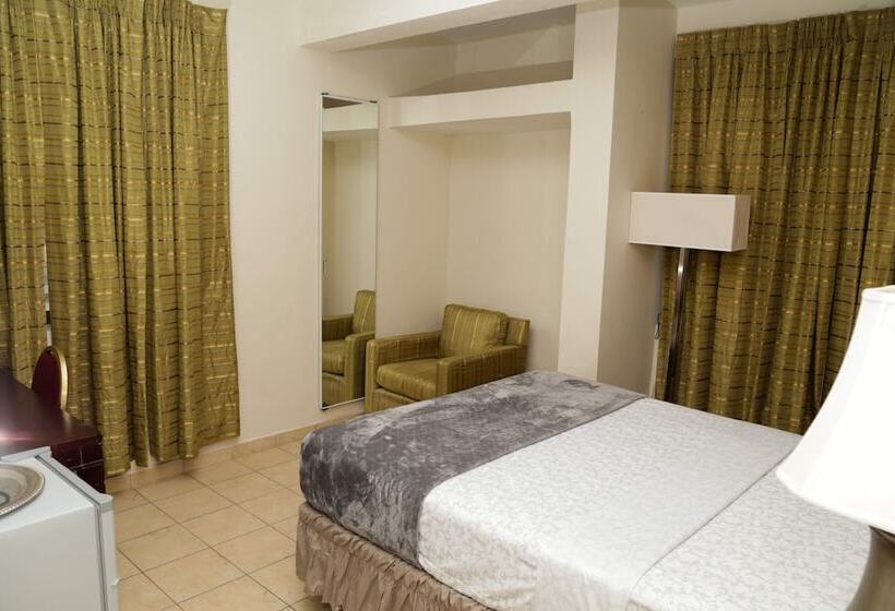 سوییت لوکس, Mallika Company, Sl