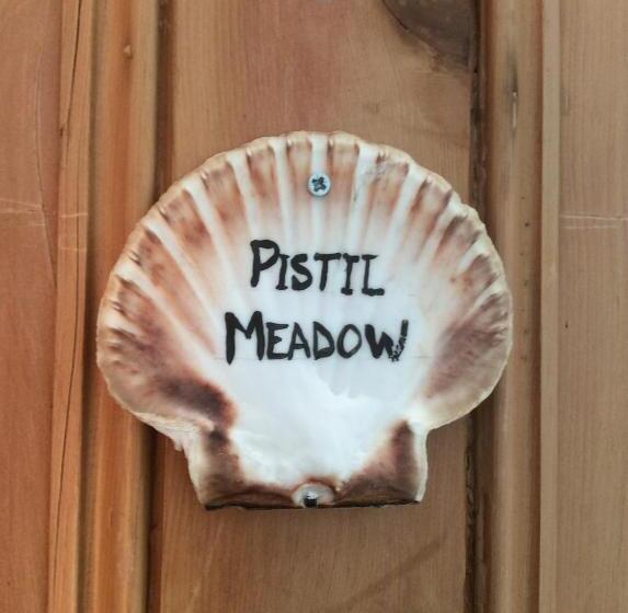 标准单人间共用浴室, Haelarcher Farmhouse And Helicopter B&b