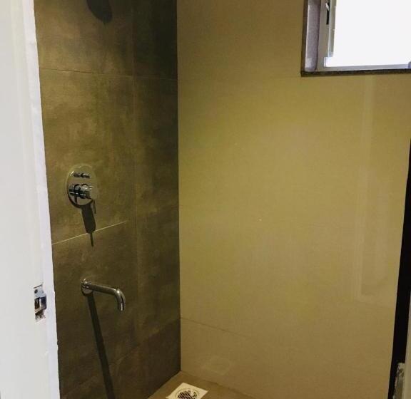 家庭套房, Kesinovo Suites