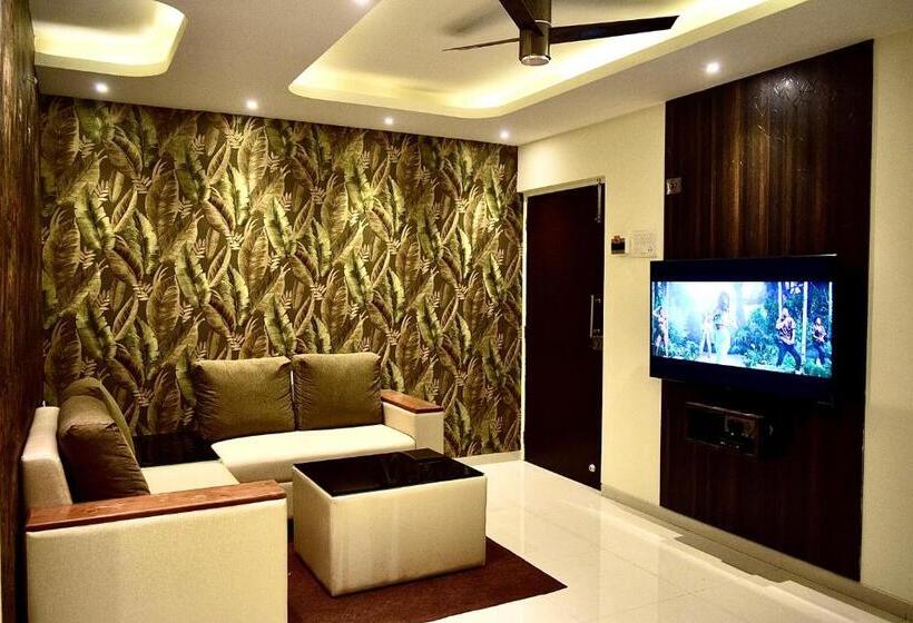 小型套房带阳台, Kesinovo Suites