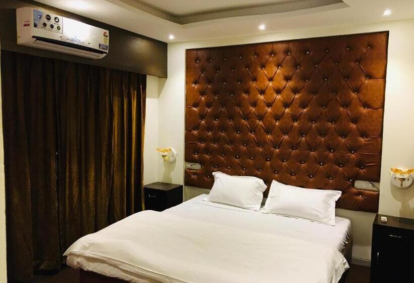 小型套房带阳台, Kesinovo Suites