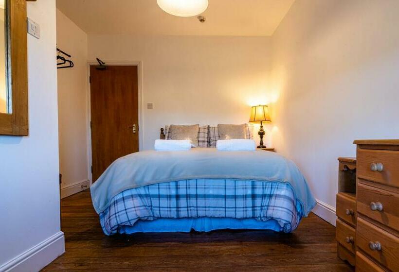 غرفة قياسية, The Moorcock Inn