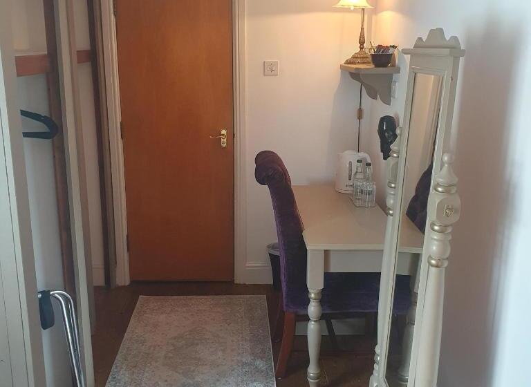 غرفة قياسية, The Moorcock Inn