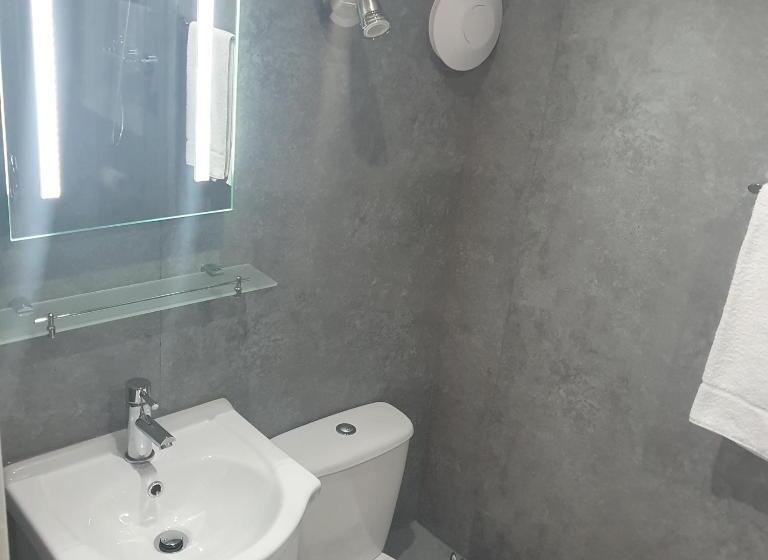 غرفة قياسية, The Moorcock Inn