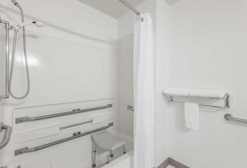 Mozgáskorlátozott Standard Szoba, Super 8 By Wyndham New Stanton