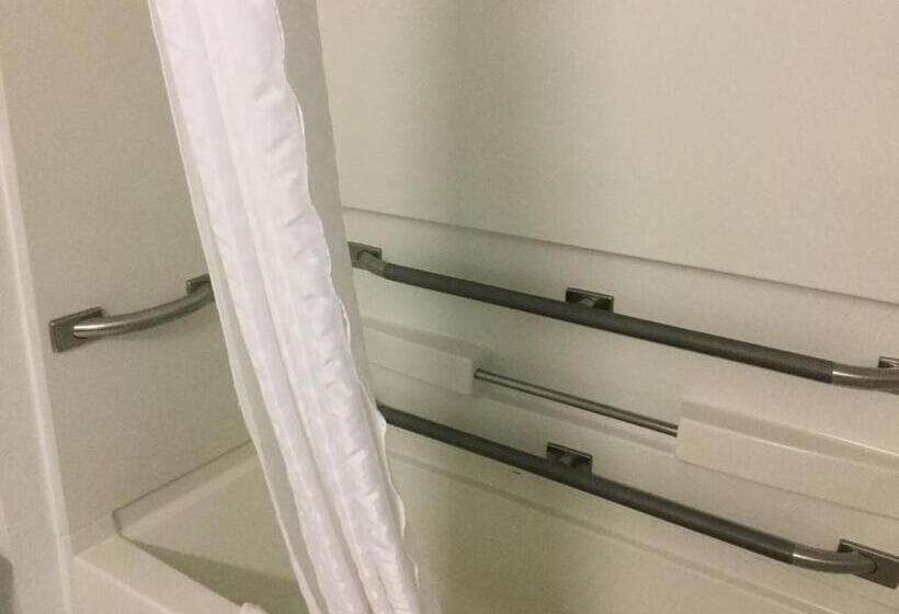 Mozgáskorlátozott Standard Szoba, Super 8 By Wyndham New Stanton