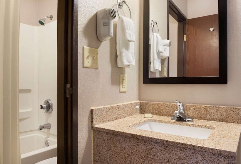 ２ダブルベッドのスタンダードルーム, Super 8 By Wyndham Rantoul