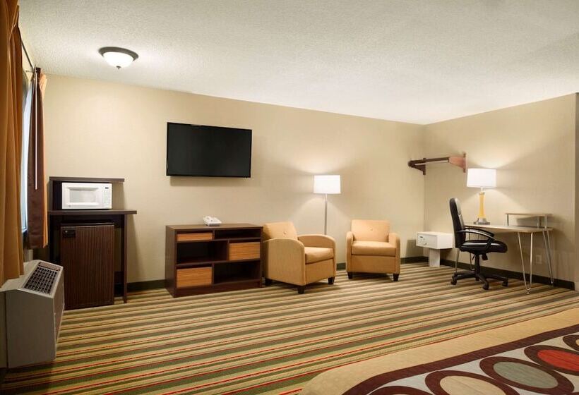 デラックススタジオ, Super 8 By Wyndham Rantoul