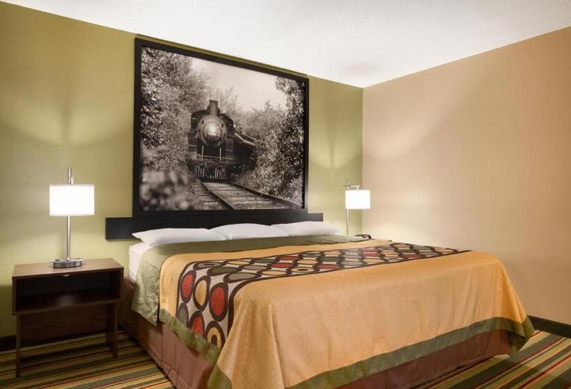 キングサイズベッドのスイートルーム, Super 8 By Wyndham Rantoul