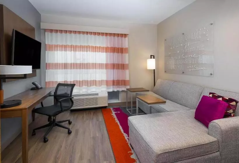 キングサイズベッドのデラックスルーム, La Quinta Inn & Suites By Wyndham Perry