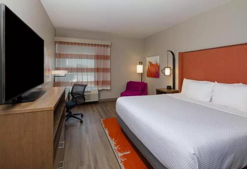 キングサイズベッドのスタンダードルーム, La Quinta Inn & Suites By Wyndham Perry