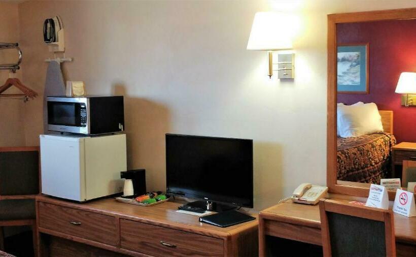 غرفه قياسيه سريرين مزدوجين, Red Carpet Inn Windom