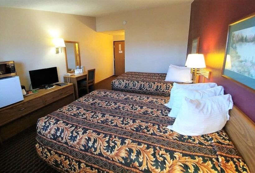Номер Стандарт 2 Двуспальные Кровати, Red Carpet Inn  Windom
