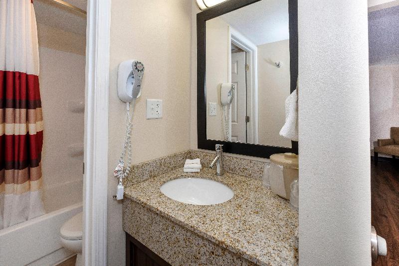 Номер Superior Кровать Кинг, Red Roof Inn Vermillion  U Of South Dakota