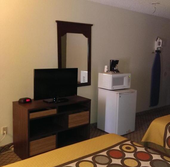 غرفه قياسيه سريرين مزدوجين, Super 8 By Wyndham Craig