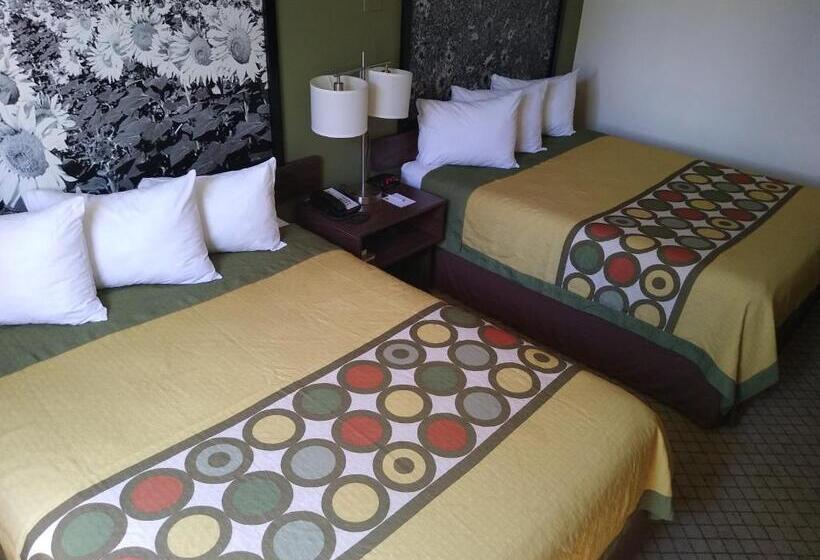 غرفه قياسيه سريرين مزدوجين, Super 8 By Wyndham Craig