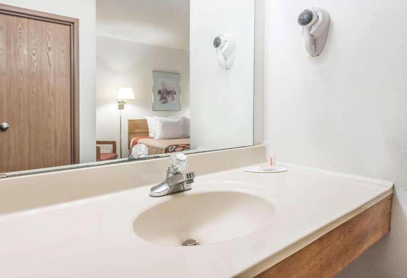 身障者適用スタンダードルーム, Super 8 By Wyndham Du Quoin