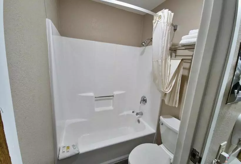 キングサイズベッドのデラックスルーム, Super 8 By Wyndham Goodyear/phoenix Area