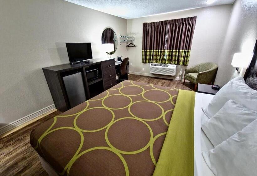 스탠다드 룸 킹사이즈 침대, Super 8 By Wyndham Goodyear/phoenix Area