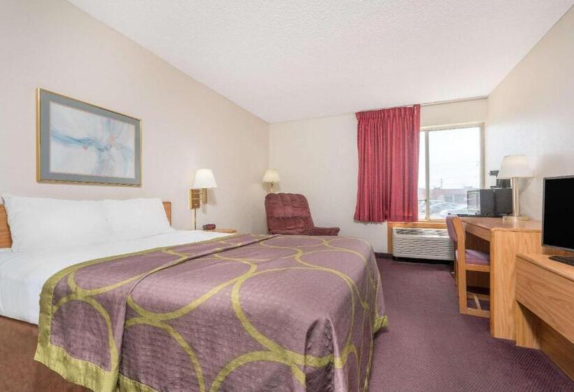 غرفة قياسية سرير كينج, Super 8 By Wyndham Menomonie Wi