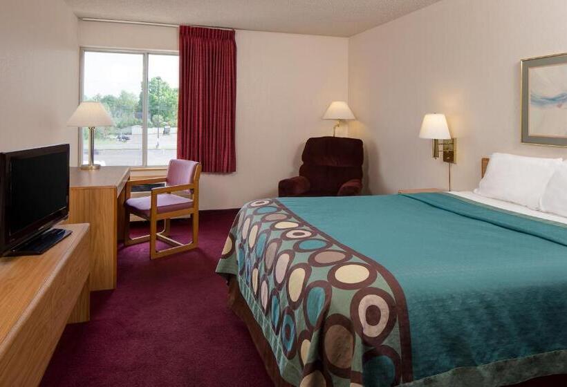 غرفة قياسية لذوى الاحتياجات الخاصة, Super 8 By Wyndham Menomonie Wi
