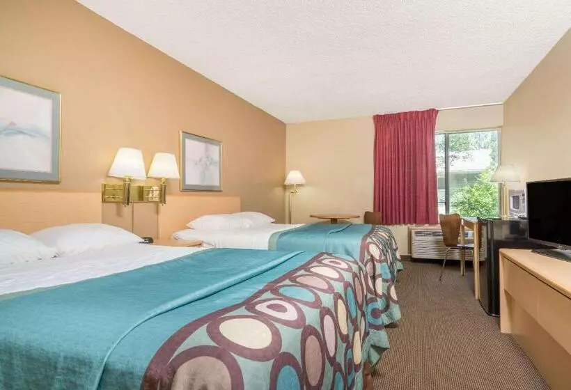 デラックスルーム, Super 8 By Wyndham Menomonie Wi