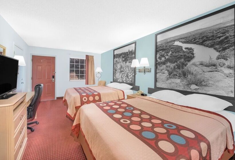 带2个双人床的标准工作室, Super 8 By Wyndham Van Horn