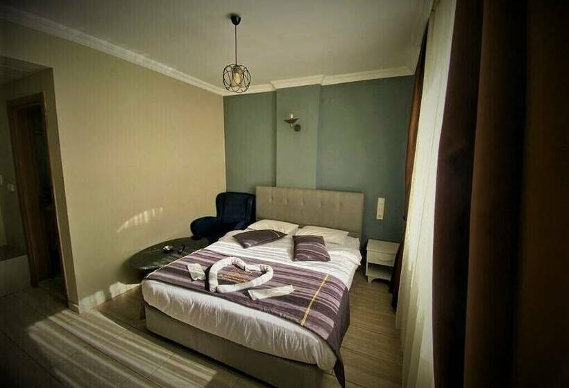 Quarto Estandar, Bornova Otel