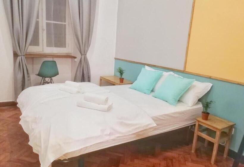 اتاق استاندارد با سرویس بهداشتی مشترک, Draft Hostel & Rooms