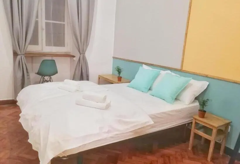 اتاق استاندارد با سرویس بهداشتی مشترک, Draft Hostel & Rooms
