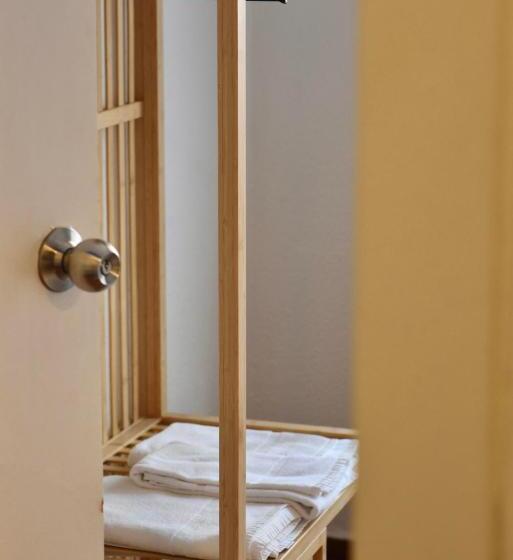 اتاق استاندارد با سرویس بهداشتی مشترک, Draft Hostel & Rooms