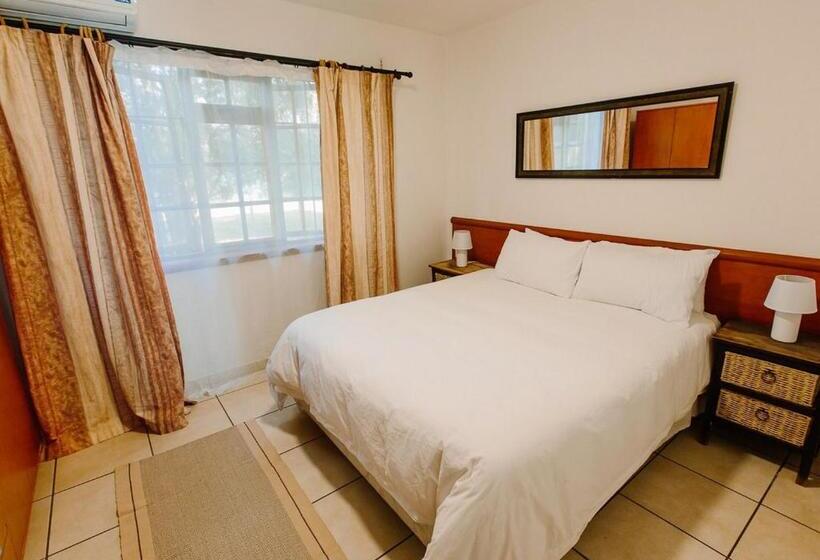 Номер Deluxe, Golden Candle Guest House