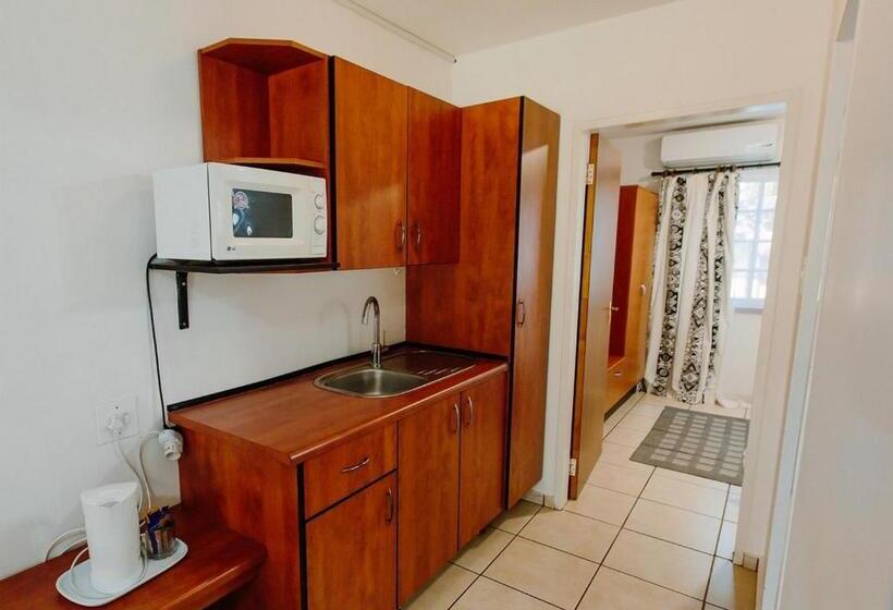 豪华房间, Golden Candle Guest House